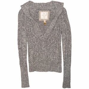 Y2K Vintage American Eagle Outfitters Slim Fit Deep V-Neck Gray Knit Sweater